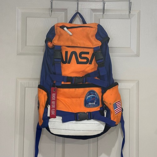 Nasa spacex astronaut - nasa, dm-2